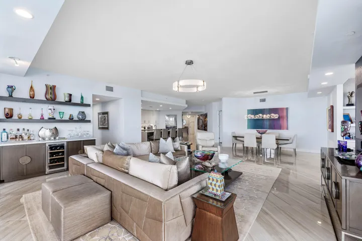 016-2700DonaldRossRoad-503-PalmBeachGard