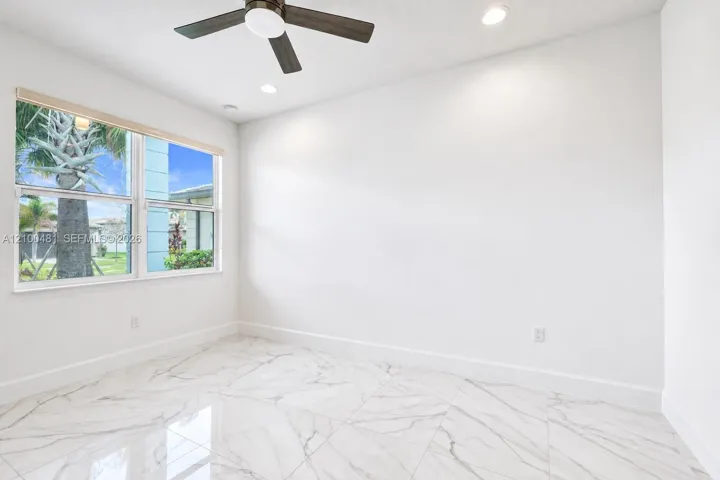 Office/bonus room