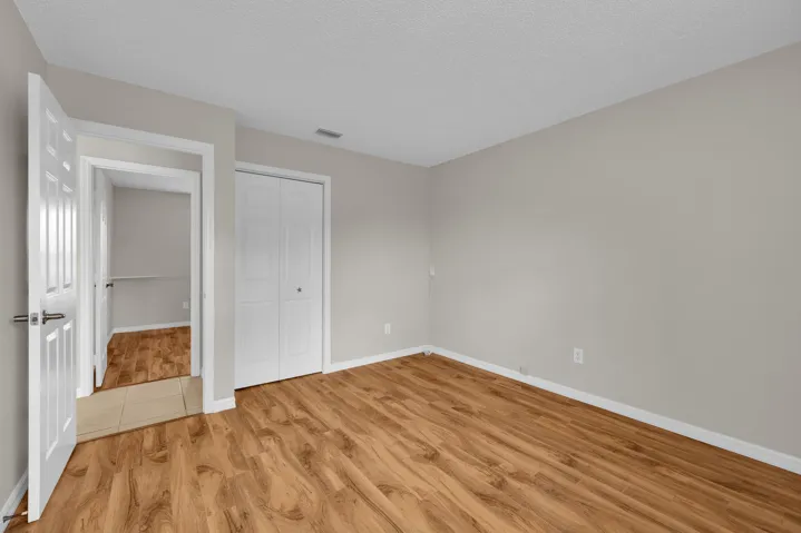 351 sw dwight ave - 26