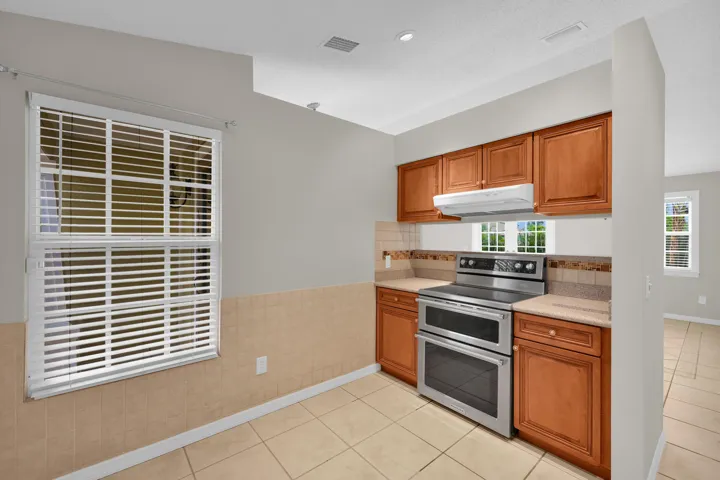 351 sw dwight ave - 14