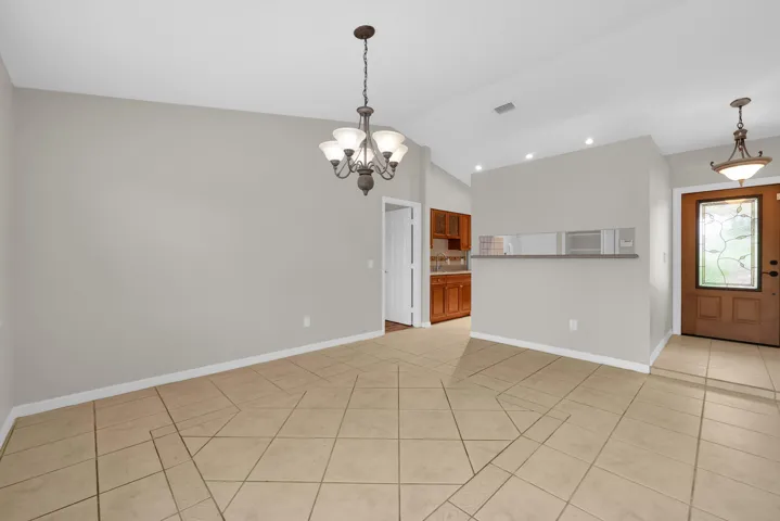 351 sw dwight ave - 09