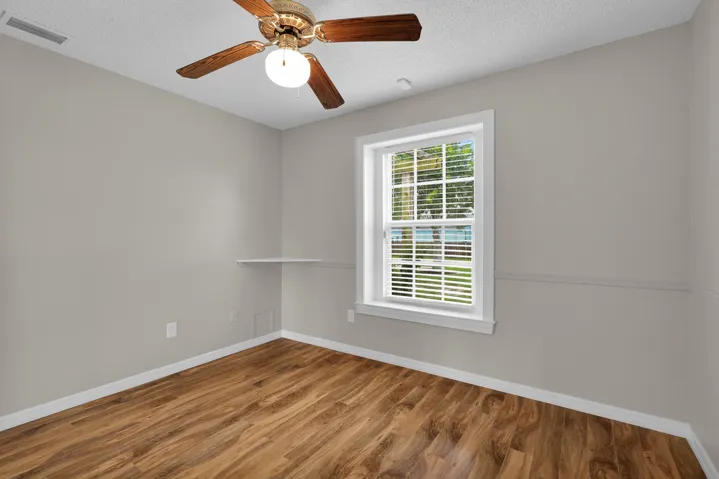 351 sw dwight ave - 29