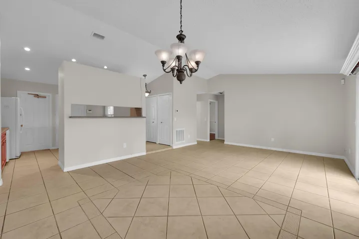351 sw dwight ave - 11