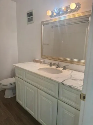 P-10-BATH2