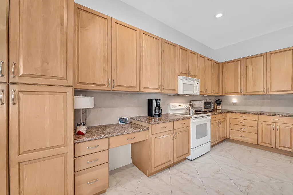 huge pantry, desk area is nice too