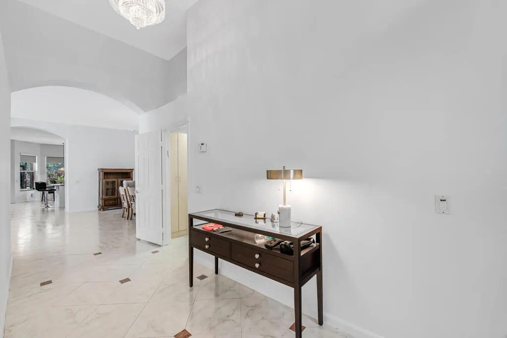 nice entry hallway