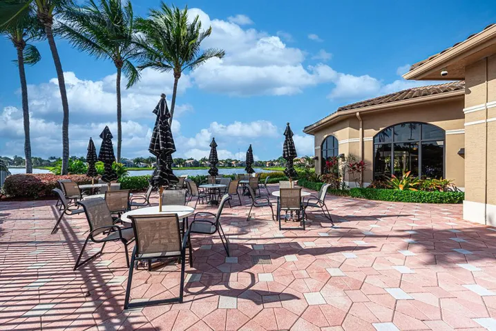 Bistro outside or in