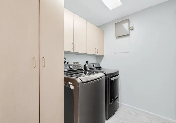 nice storage in laundry room