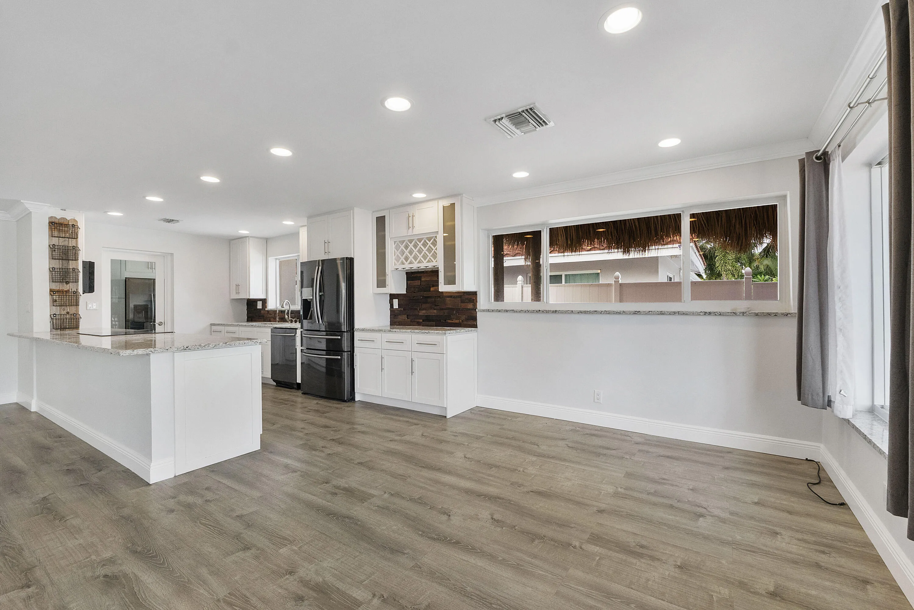 kitchen/ dining