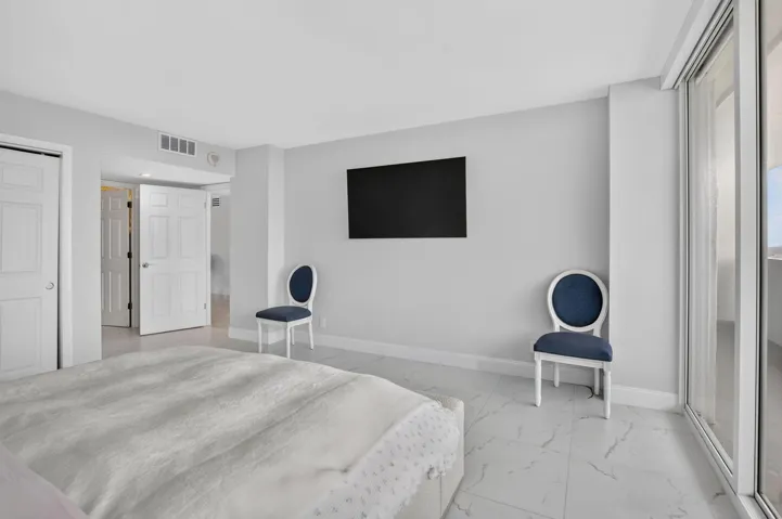 Primary suite