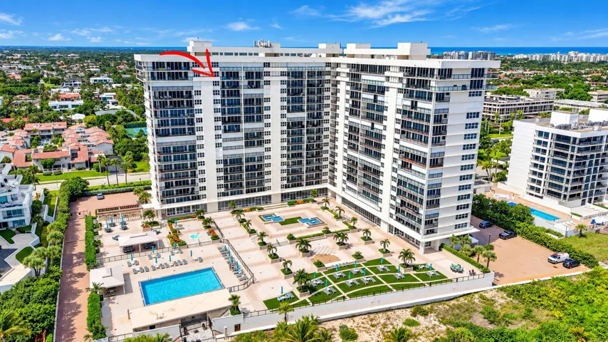 Welcome to your oceanfront condo in Whitehall!