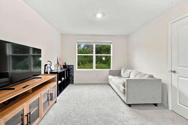 FamilyRoom_002