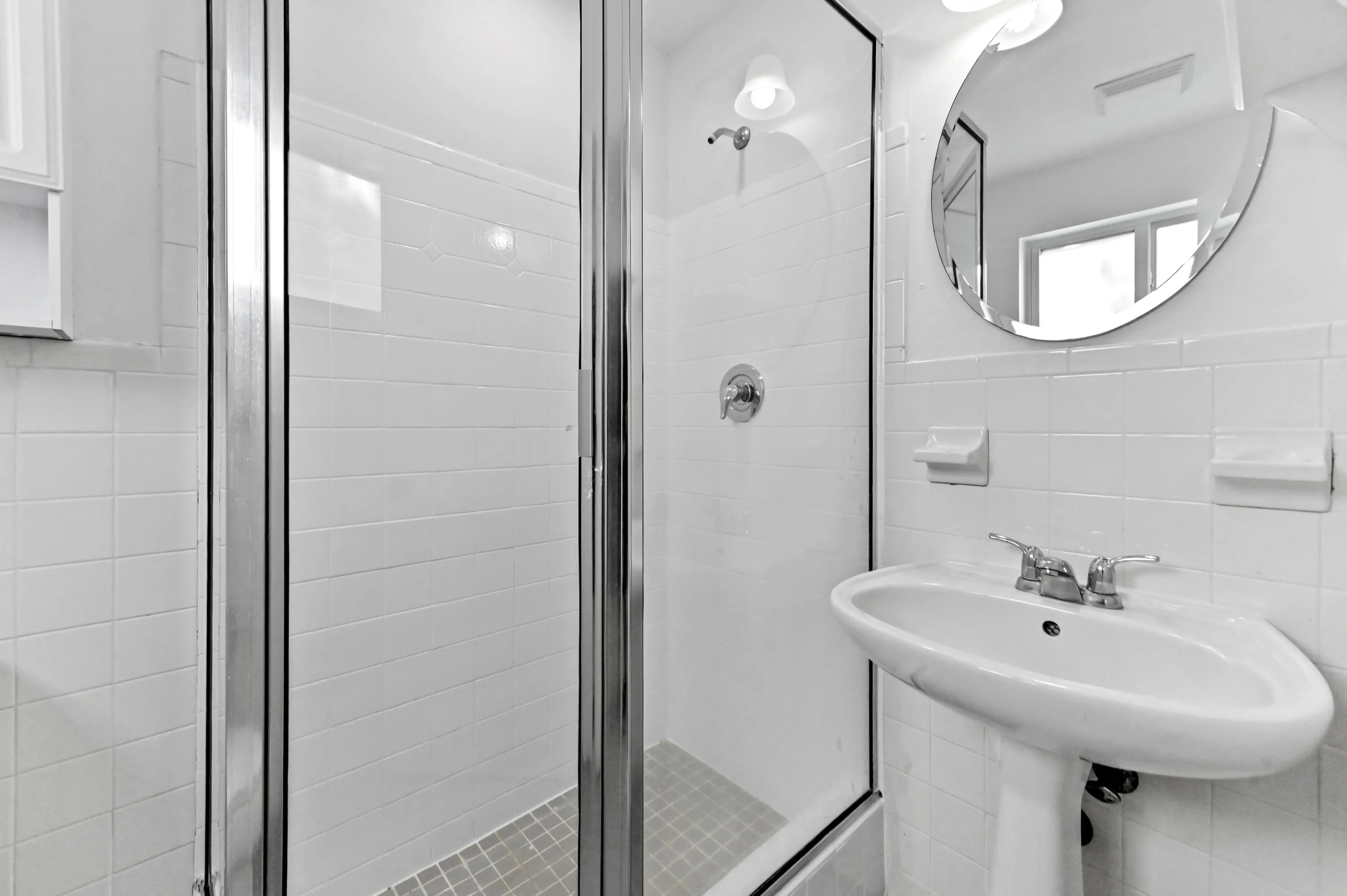Primary Bath has shower only