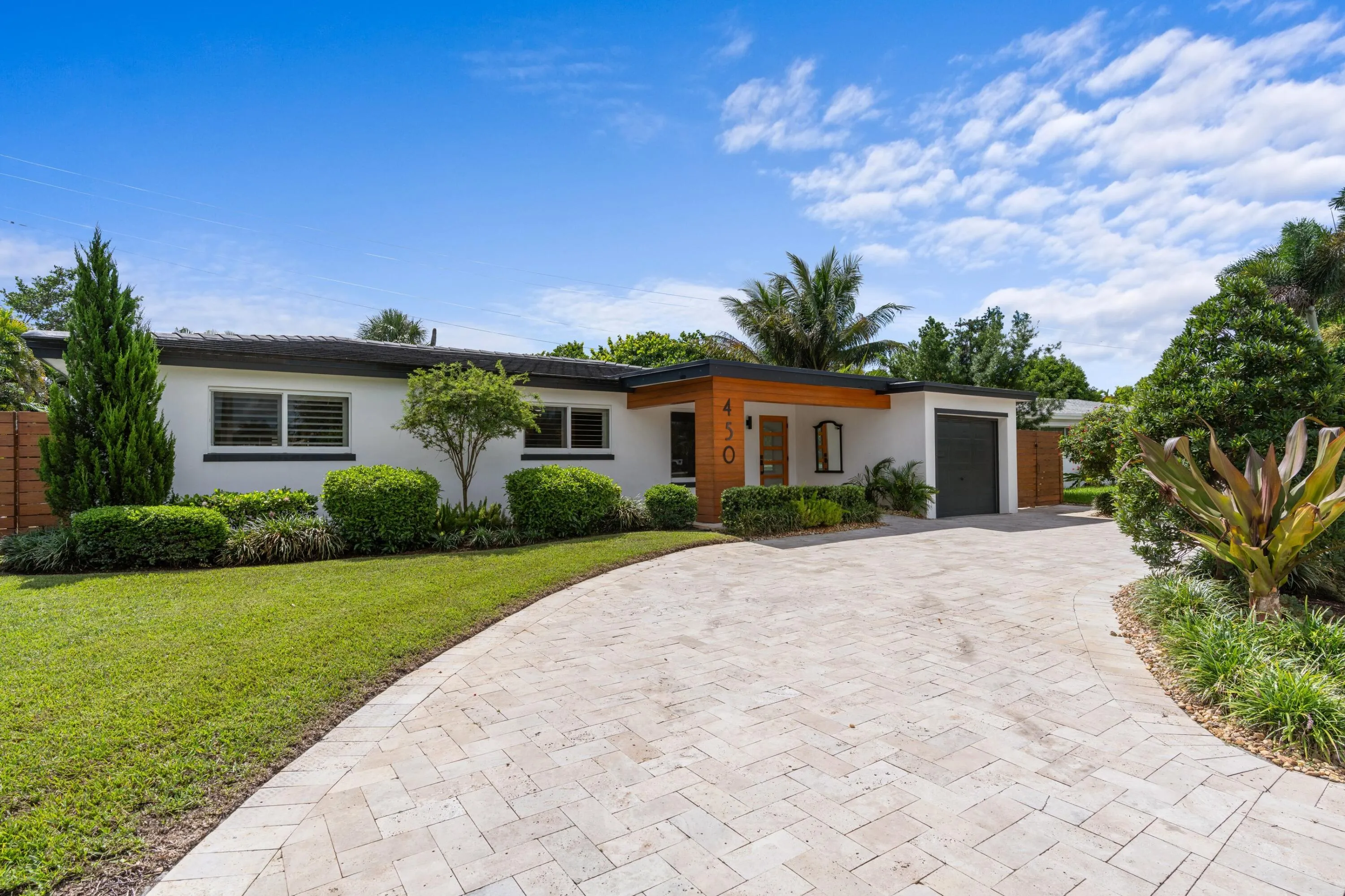 450 NE 5TH Circle