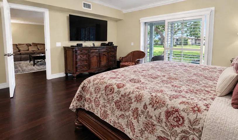 masterbed1