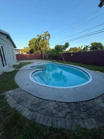 Photo 31