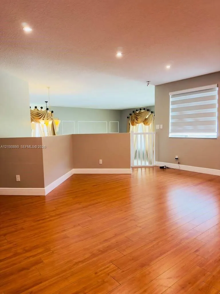 Property photo 35
