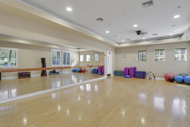 Dance_Studio