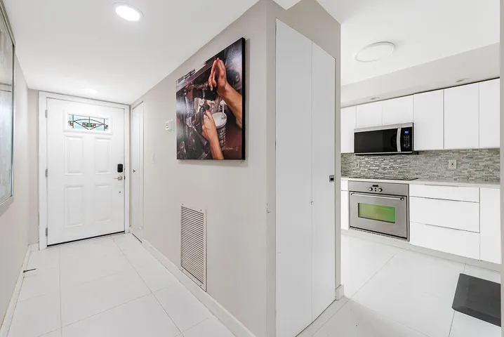 285SE19thAve#203.DeerfieldBeach-4