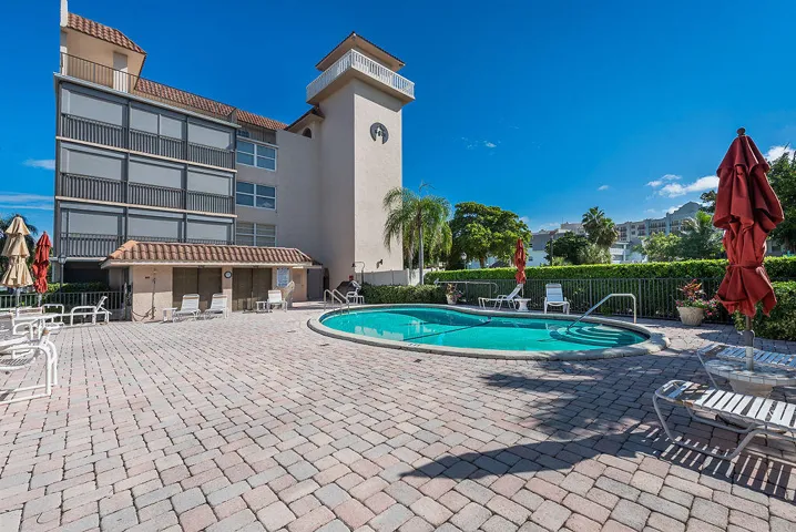 285SE19thAve#203.DeerfieldBeach-33