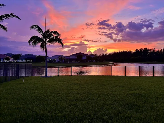 Not Ai or photoshop. Beautiful evening sunsets from your screened in patio