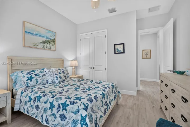 Guest bedroom