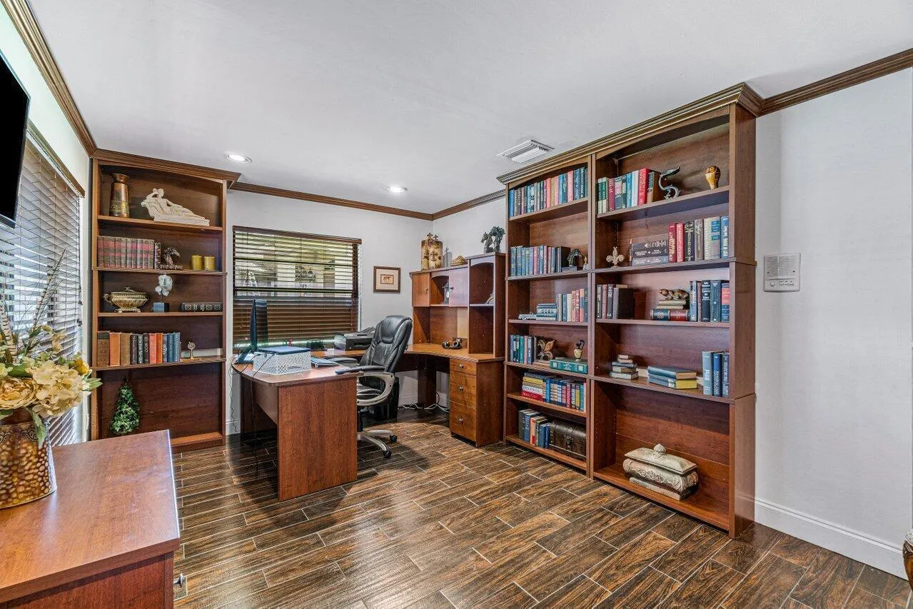 Property photo 31