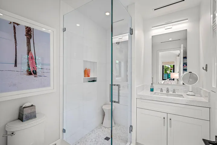 Guest Bath 3
