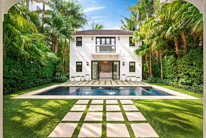 Pool to Guest House