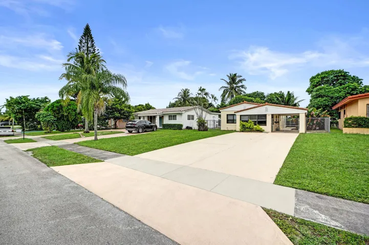 Big Driveway Side