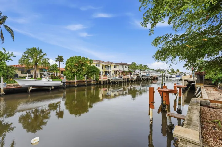 17-web-or-mls-116_Periwinkle_Dr_02215