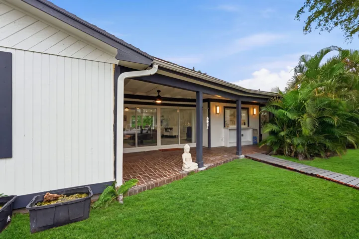 11-web-or-mls-116_Periwinkle_Dr_02221