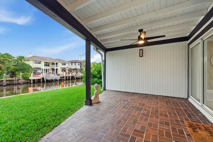 16-web-or-mls-116_Periwinkle_Dr_02224