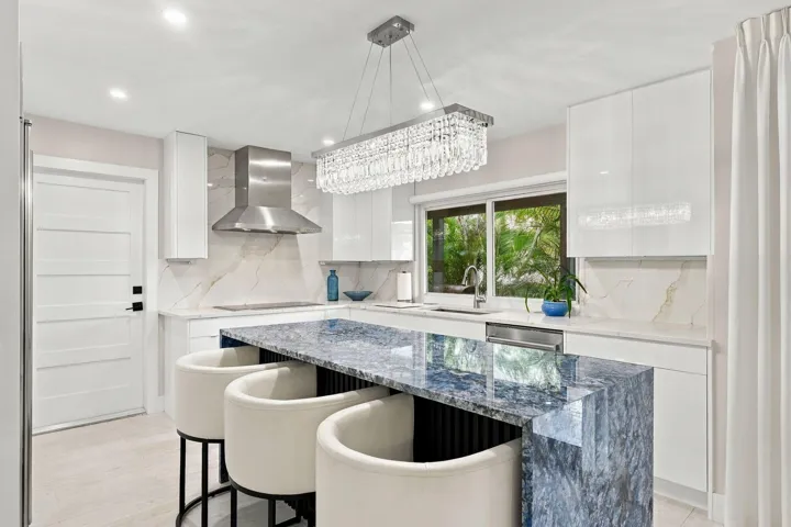 45-web-or-mls-116_Periwinkle_Dr_02383