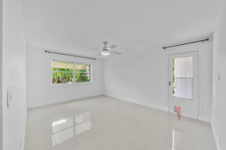 12 Primary Bedroom