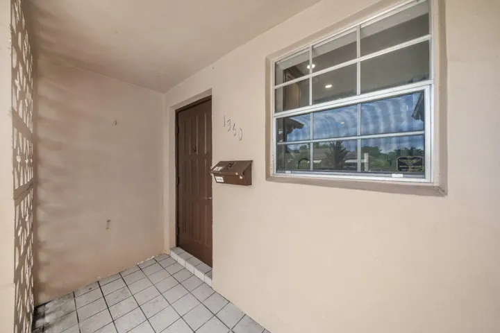 2 Entryway (1)