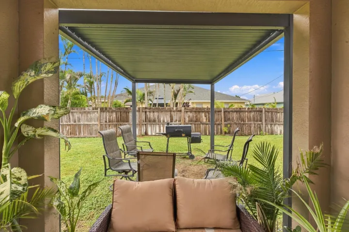 1771 patio pergola