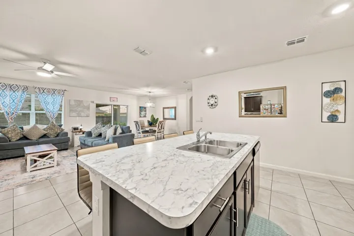 1771 kitchen alt 5
