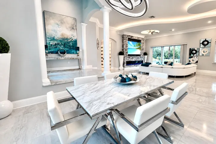 dining alt view