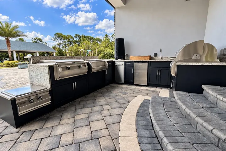summer kitchen