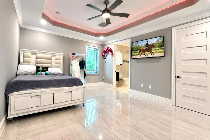 2nd Bedroom Suite