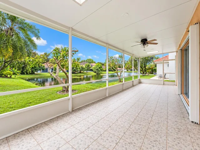 Screen Enclosure Lanai with Lake views