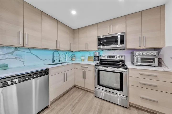 Under Cabinet Lighting