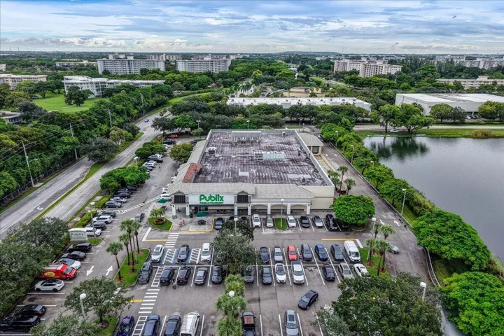 Neighborhood supermarket
