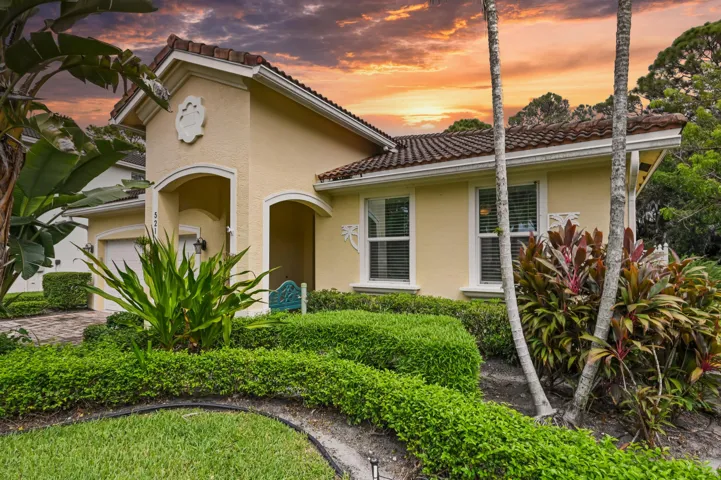 521 NE Abaca Way, Jensen Beach, FL_01 (1