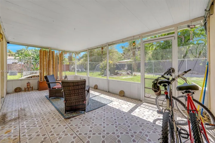 Screened-In Patio