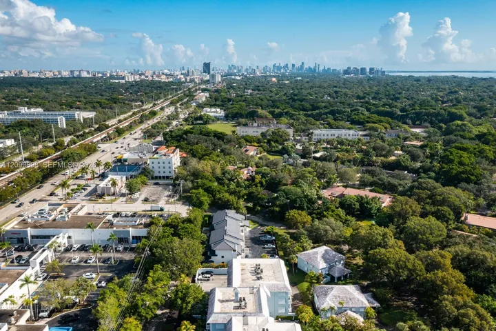 Looking due in this picture is North East Downtown Miami and and a little to the right is Downtown Coconut Grove!By the way, the Miami International Airport is only a 20 minute to 3o minute drive from this unit, depending on the time one leaves for the Airport. During high traffic hours count on 30 minutes and at night or early morning about 15 minutes!