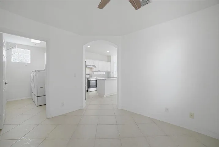 34-eat-in kitchen