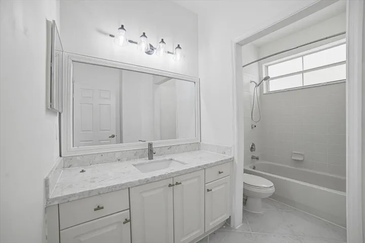 14-Bathroom2