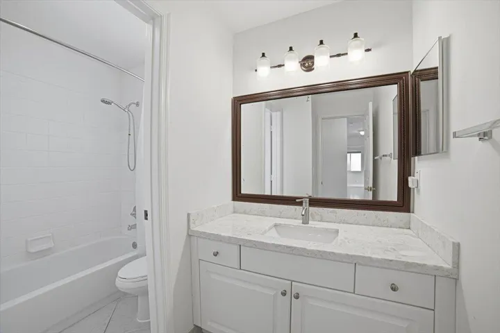 13-Bathroom